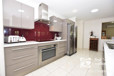 Property photo of 17 Carinda Place Forster NSW 2428
