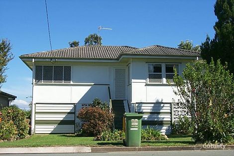 Property photo of 6 First Avenue Labrador QLD 4215