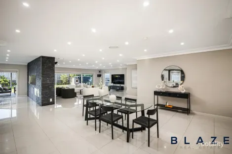 Property photo of 28 Moondarra Drive West Hoxton NSW 2171