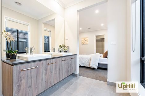 Property photo of 88 Yaralla Circuit Clyde VIC 3978