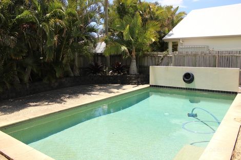 Property photo of 14 Martinique Court Parrearra QLD 4575