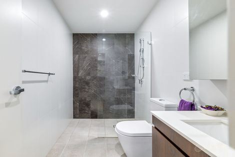 Property photo of 303/98 Lakeside Parade Jordan Springs NSW 2747