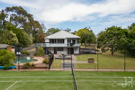 305 Oneil Rd, Beaconsfield, VIC 3807