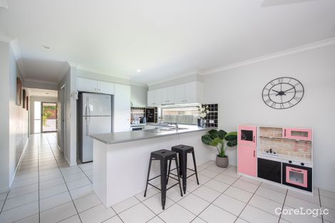 Property photo of 14 Oakvale Avenue Holmview QLD 4207