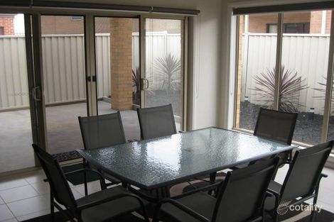 Property photo of 16 Rosella Crescent Caroline Springs VIC 3023