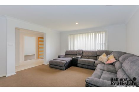 Property photo of 4 Lew Avenue Eglinton NSW 2795