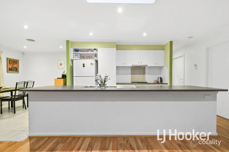 Property photo of 13 Teal Place Pakenham VIC 3810