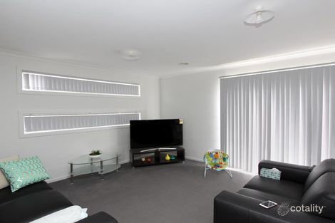 Property photo of 36 Tyler Crescent Tarneit VIC 3029