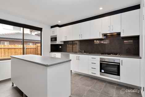 Property photo of 18 Avocet Circuit Marsden Park NSW 2765