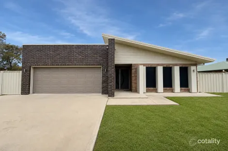 12 Bohenia Cres, Moree, NSW 2400