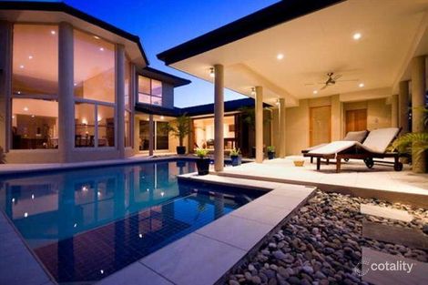 Property photo of 50 Riverdowns Crescent Helensvale QLD 4212