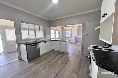 Property photo of 42 Gunnedah Road West Tamworth NSW 2340