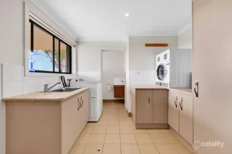 Property photo of 1 Bentwing Place North Tamworth NSW 2340