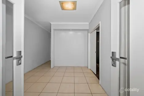 Property photo of 17 Chieftain Pass Madora Bay WA 6210