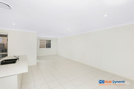 Property photo of 33 Highland Close Macquarie Links NSW 2565