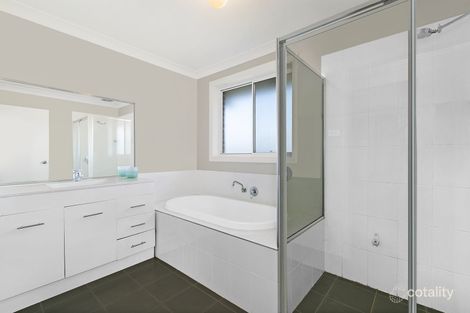 Property photo of 5 Asimus Circuit Elderslie NSW 2570
