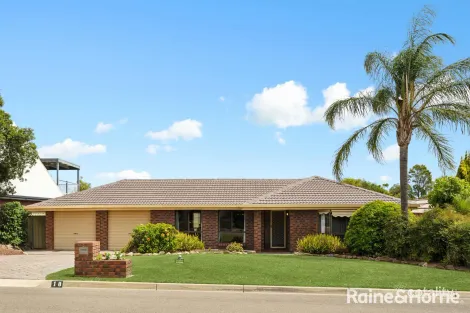 Property photo of 18 Arabian Drive Woodcroft SA 5162