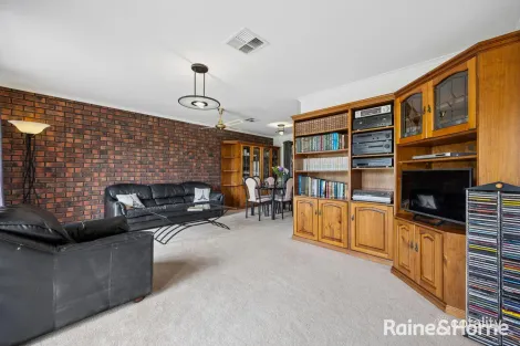 Property photo of 18 Arabian Drive Woodcroft SA 5162