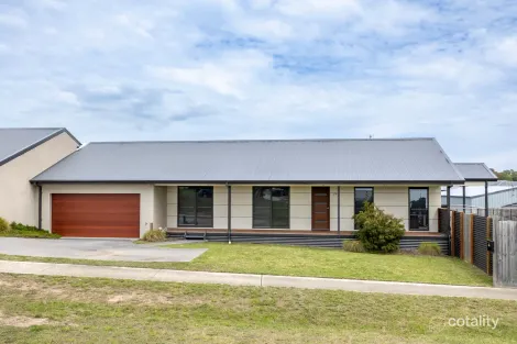 23b Len Cook Dr, Eastwood, VIC 3875