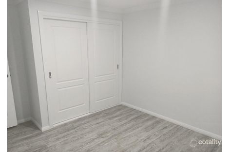 Property photo of 52 Hindmarsh Esplanade Dubbo NSW 2830