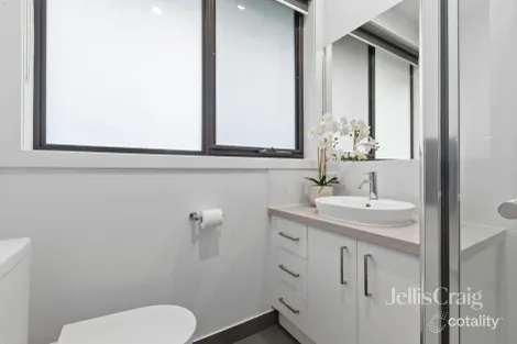 Property photo of 2/18 Helene Street Eltham VIC 3095