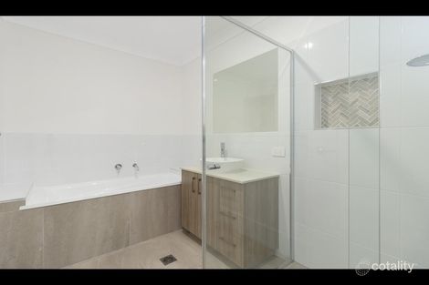 Property photo of 28 Elijah Crescent Redbank QLD 4301