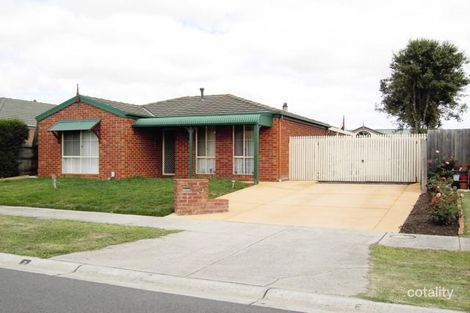 Property photo of 7 Friendship Close Cranbourne West VIC 3977