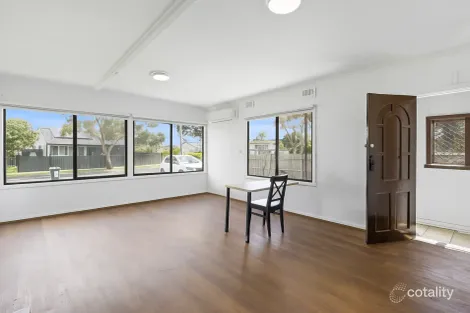 Property photo of 12 Gosford Crescent Broadmeadows VIC 3047