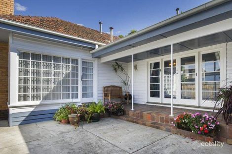 Property photo of 2 Dixon Grove Blackburn VIC 3130