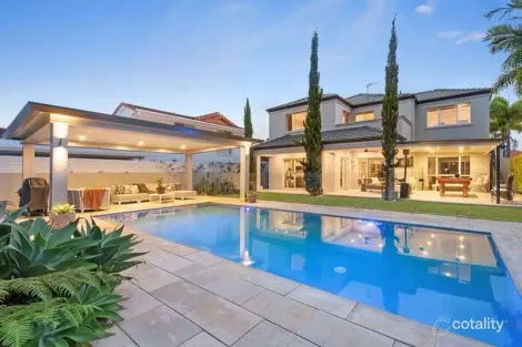 Property photo of 3 Meadowview Drive Carrara QLD 4211