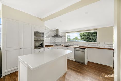 13 Truscott Rd, Moe, VIC 3825