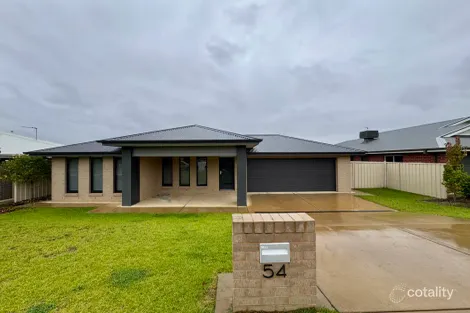 54 Paradise Dr, Gobbagombalin, NSW 2650