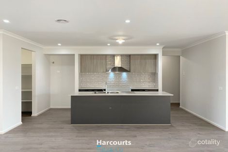 Property photo of 49 Voyager Drive Wollert VIC 3750