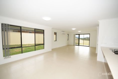 Property photo of 25 White Circuit Gloucester NSW 2422
