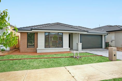 11 Mcarthur Cres, Armstrong Creek, VIC 3217