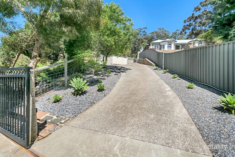 44 Vaucluse Dr, Happy Valley, SA 5159
