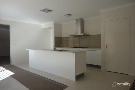 Property photo of 14 Oysterbay Chase Point Cook VIC 3030
