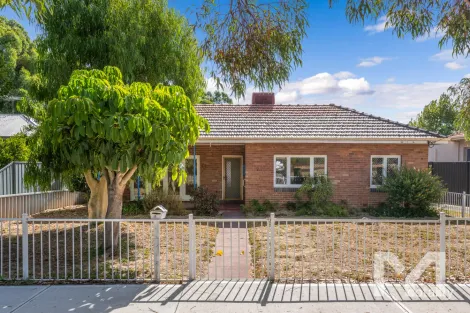 15 Field St, Beaconsfield, WA 6162