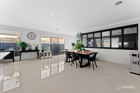 Property photo of 34 Mullein Bend Cranbourne North VIC 3977
