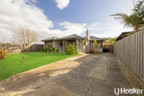 Property photo of 1 Gladstone Grove Melton VIC 3337