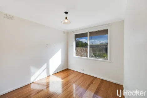 Property photo of 1 Gladstone Grove Melton VIC 3337