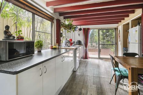 15 David St, Rockville, QLD 4350