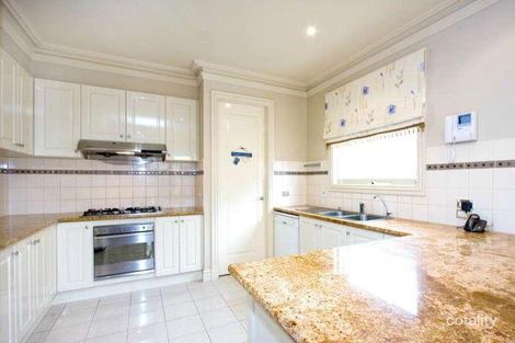 Property photo of 6 Halsbury Close Doncaster East VIC 3109