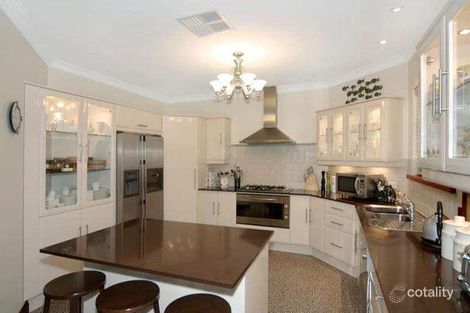 Property photo of 3 Glenroy Close Halls Head WA 6210