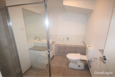 Property photo of 23 Nugget Way Cranbourne East VIC 3977