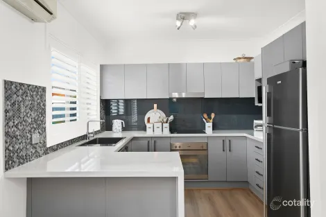 Property photo of 2/43 Cox Parade Mount Warrigal NSW 2528