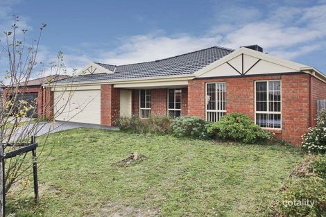 51 Clifford Dr, Pakenham, VIC 3810