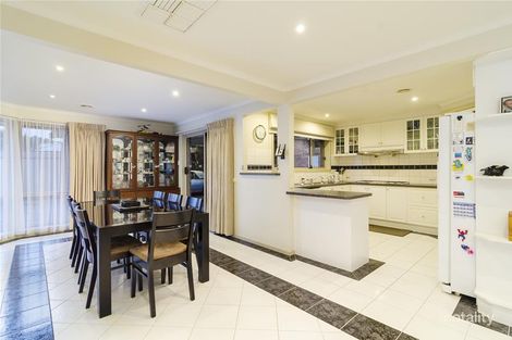 Property photo of 10 St Andrews Drive Werribee VIC 3030