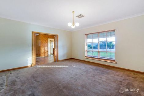 Property photo of 27 Warburton Drive Woodcroft SA 5162