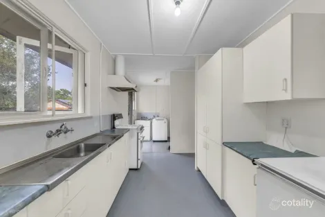 Property photo of 80 Aspinall Street Leichhardt QLD 4305